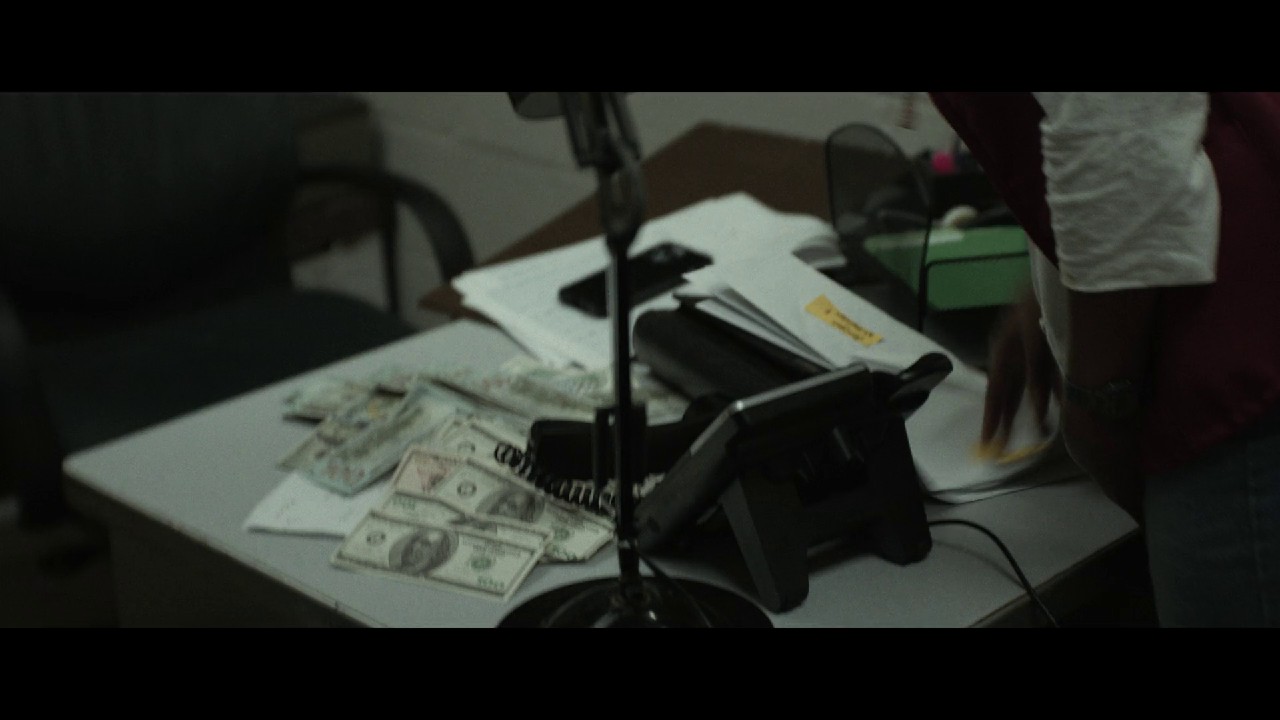 STRAW (2025) NF WEB-DL Hindi + English 1080p x264 AVC DDP with Dolby Atmos 5.1 MSub B4uHD.mkv.0000